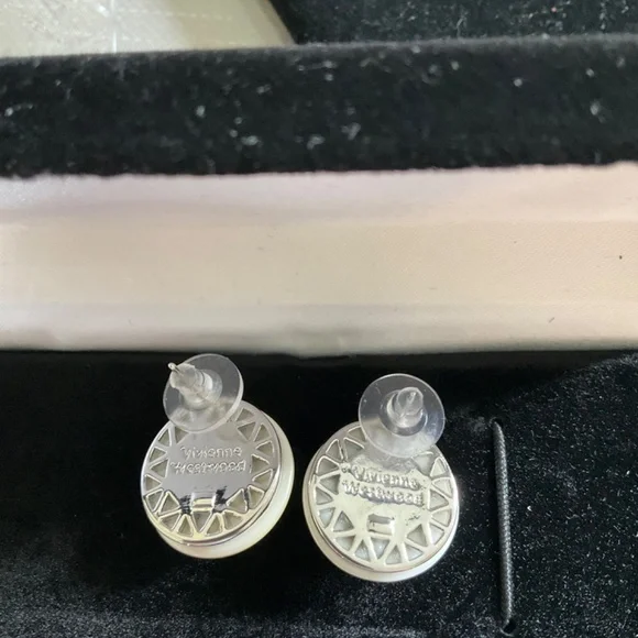 Vivienne Westwood Women's White Emmylou Earrings - Picture 3 of 5